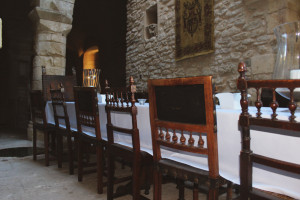 Formal dining room in Goult Castle