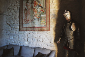 Knight's armor as decor in Goult Castle
