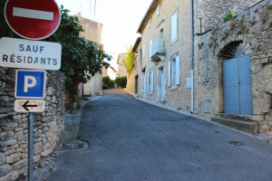 Steep hill in Goult, France