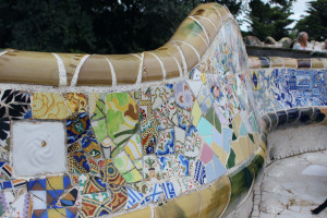 Close up of a mosaic bench in Park Güell